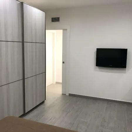 Conte Roberto House アパート *